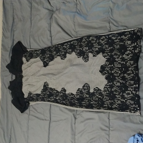 Midi dress - Picture 1 of 4